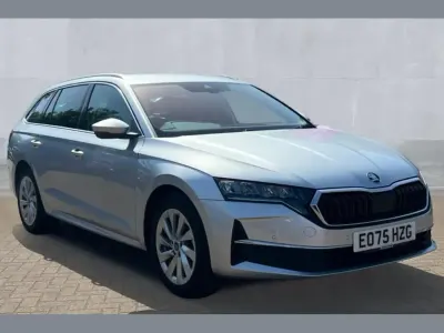 Gebraucht Skoda Octavia SE L 147 PS (108 kW) 2025 Silber Kombi