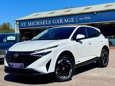 Begagnad Nissan Qashqai Acenta Premium 190 HK (139 kW) 2024 Vit SUV