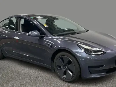 Begagnad Tesla Model 3 Standard Range 180 kW (245 HK) 2022 Grå Sedan