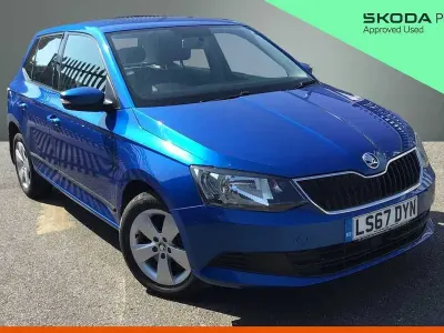 Used Skoda Fabia 81 HP (59 kW) 2017 Race blue metallic Hatchback