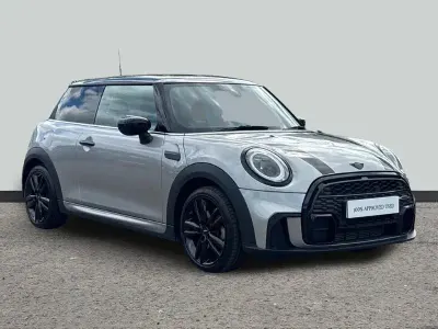 Usado Mini Cooper Hatch 2023 Plateado Utilitario