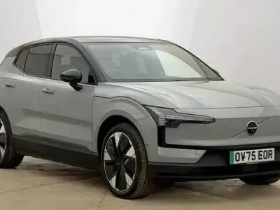 Usado Volvo EX30 Performance 310 kW (422 HP) 2025 SUV