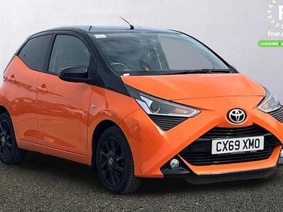 Used Toyota Aygo X-cite 72 HP (52 kW) 2019 Orange Hatchback