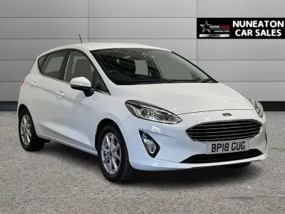 Used Ford Fiesta Zetec 85 HP (62 kW) 2018 White Hatchback