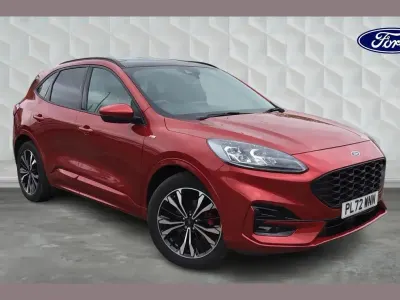 Usado Ford Kuga ST-Line X 225 HP (165 kW) 2022 Vermelho SUV