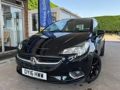 Used Vauxhall Corsa SRi 90 HP (66 kW) 2016 Mineral black Hatchback