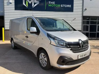 Used Renault Trafic 2018 Silver MPV