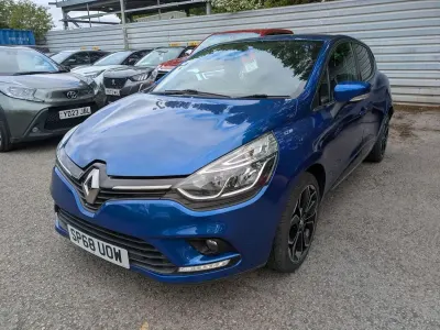 Begagnad Renault Clio IV Iconic 90 HK (66 kW) 2018 Blå Halvkombi