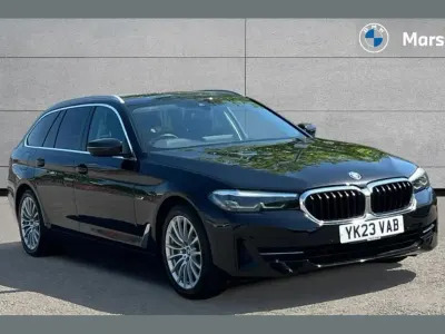 Usado BMW 530e Comfort Edition 292 HP (214 kW) 2023 Preto Carrinha
