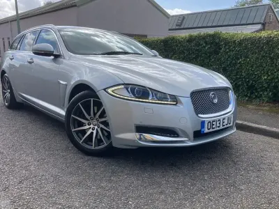 Używany Jaguar XF Sportbrake Premium Luxury 200 KM (147 kW) 2013 Srebrny Kombi