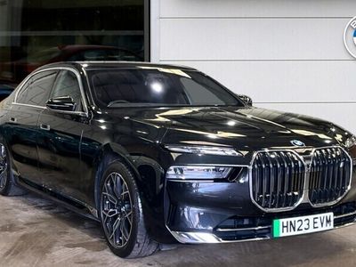 BMW i7