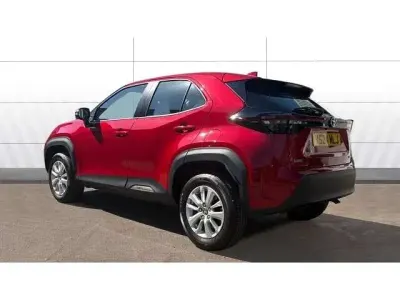 Used Toyota Yaris Cross 113 HP (83 kW) 2024 Red SUV