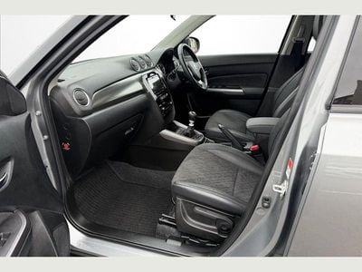 Used Suzuki Vitara SZ5 127 HP (93 kW) 2023 Grey SUV