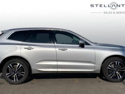 Usado Volvo XC60 Momentum 194 HP (142 kW) 2019 Cinzento SUV