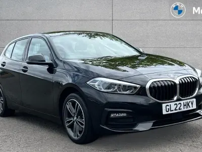 Used BMW 118 Sport Line 136 HP (100 kW) 2022 Jet black Hatchback