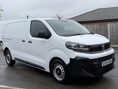 Used Vauxhall Vivaro S 120 HP (88 kW) 2024 White MPV