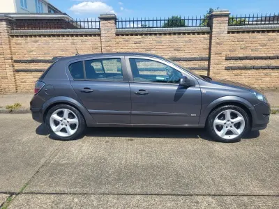 Used Vauxhall Astra SRi 2010 Grey Hatchback