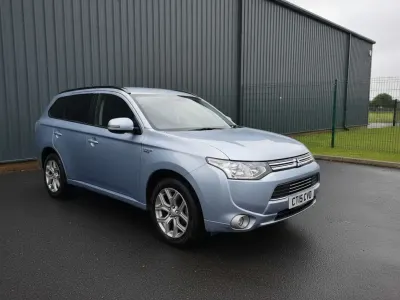 Used Mitsubishi Outlander P-HEV 2015 Blue Estate