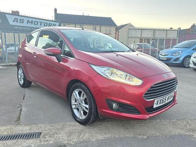 Used Ford Fiesta Zetec 2015 Red Hatchback
