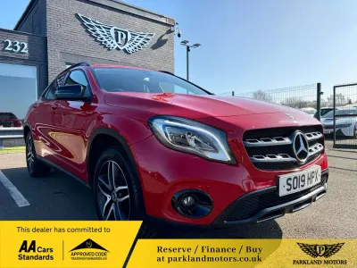 Käytetty Mercedes GLA180 Urban 2019 Punainen Katumaasturi