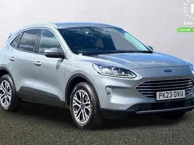 Używany Ford Kuga Titanium 150 KM (110 kW) 2023 Srebrny SUV