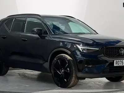 Used Volvo XC40 Plus 197 HP (144 kW) 2025 Black SUV