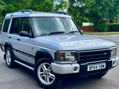 Used Land Rover Discovery 135 HP (99 kW) 2004 Silver SUV