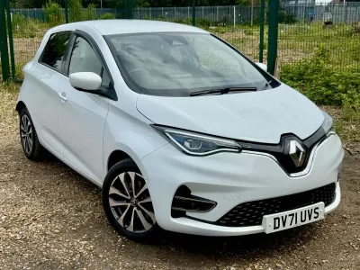 Used Renault Zoe GT-Line 100 kW (136 HP) 2021 White Hatchback