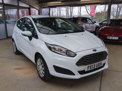 Used Ford Fiesta Style 2013 White Hatchback