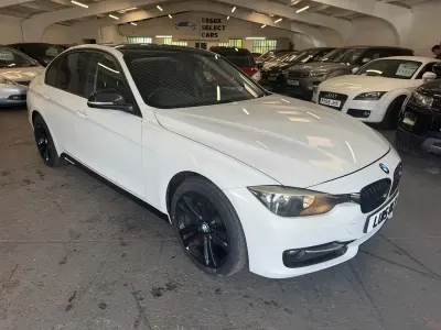 Used BMW 318 Sport Line 2015 White Sedan