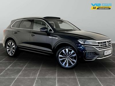 Black Used 2020 VW Touareg R-line SUV | £20,295 (Expensive)