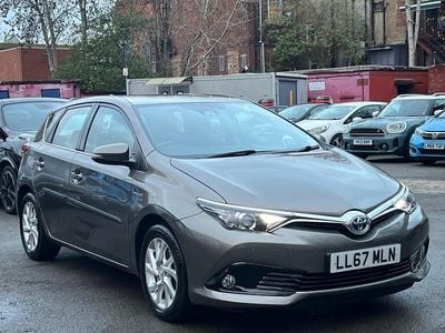 Toyota Auris Hybrid