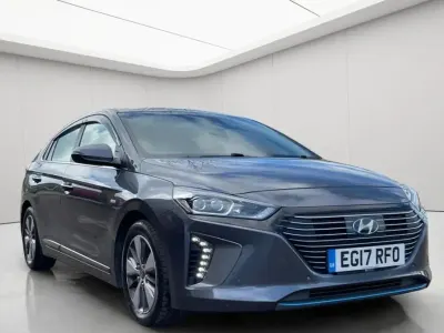 Begagnad Hyundai Ioniq Premium SE 2017 Grå Halvkombi