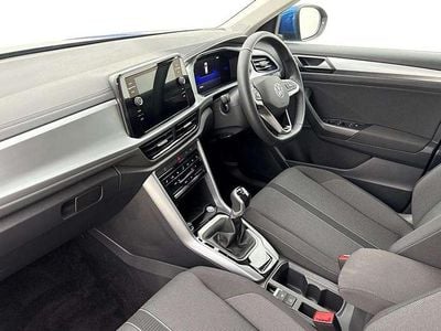 Usado VW T-Roc Match 115 HP (84 kW) 2025 Azul SUV