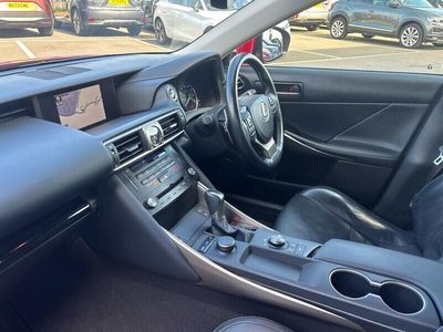 Lexus IS300h