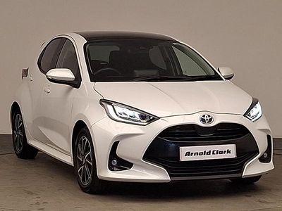 Second-hand Toyota Yaris Hybrid Design 116 CP (85 kW) 2023 Alb Hatchback