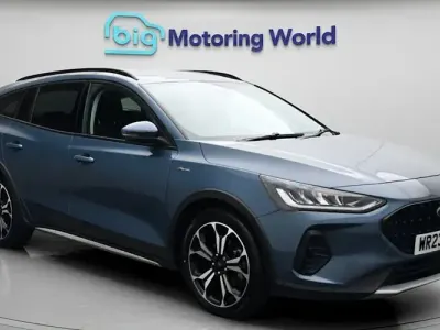 Used Ford Focus Active X 155 HP (114 kW) 2023 Blue Estate