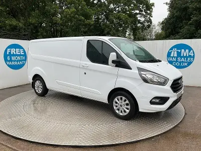 Used Ford Transit Custom Limited 130 HP (95 kW) 2023 Frozen white (solid colour) Van