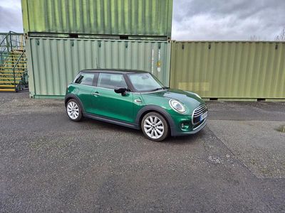 Używany Mini Cooper Classic 2019 Zielony Hatchback