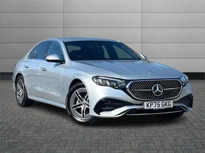 Gebraucht Mercedes E220 AMG line 194 PS (142 kW) 2025 Silber Limousine