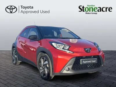 Used Toyota Aygo X 72 HP (52 kW) 2023 Red SUV