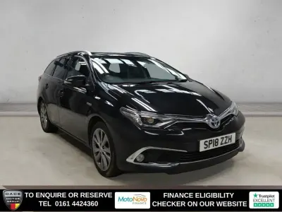 Used Toyota Auris Hybrid