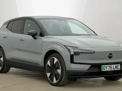 Usado Volvo EX30 Ultra 200 kW (272 HP) 2025 Cinzento SUV