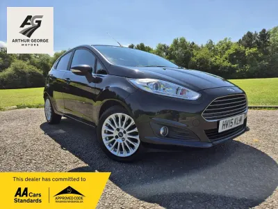 Used Ford Fiesta Titanium 74 HP (54 kW) 2015 Black Hatchback