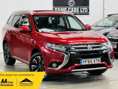 Used Mitsubishi Outlander P-HEV 2015 Red Estate