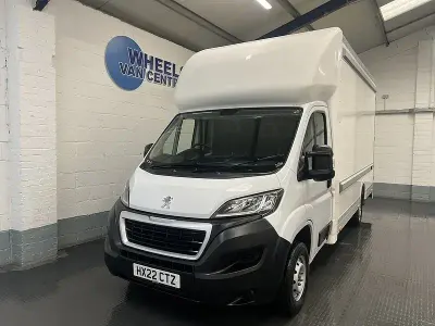 Second-hand Peugeot Boxer 165 CP (121 kW) 2022 Alb Van