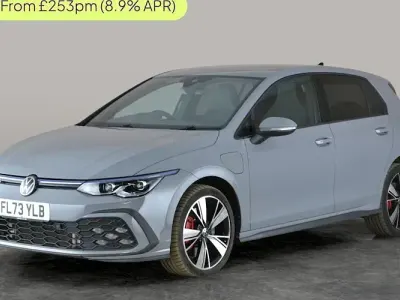 Używany VW Golf VIII GTE 245 KM (180 kW) 2023 Szary Hatchback
