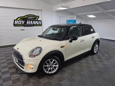 Used Mini Cooper D Hatch 2017 White Hatchback