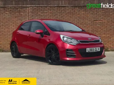 Used Kia Rio 2015 Red Hatchback