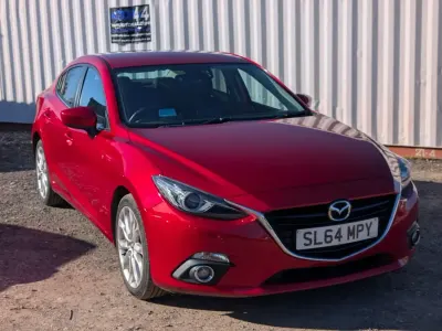 Usado Mazda 3 Inclusive 165 HP (121 kW) 2014 Vermelho Sedan